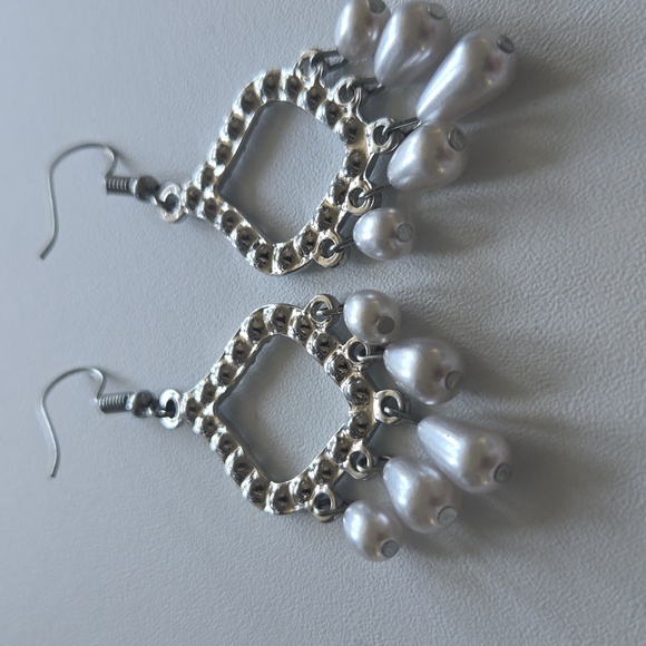 Earrings - Picture 3 of 3